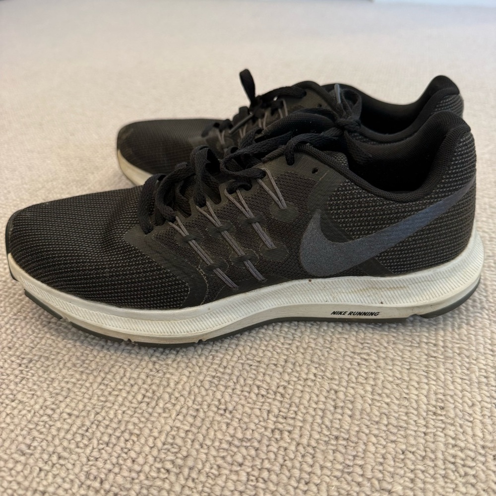 Nike Black and Gray Running Shoes
